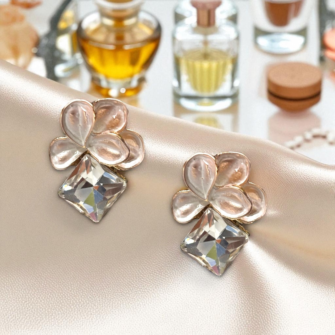 Glamorous Clear Flower and Faceted Crystal Earrings