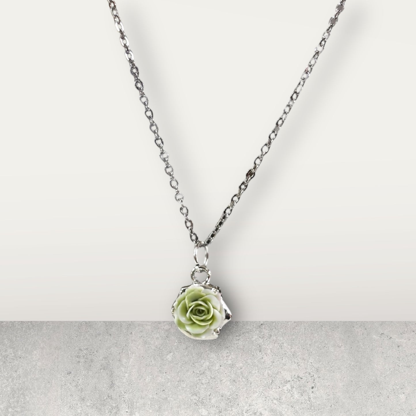 Minimalist Botanical Flower Necklace
